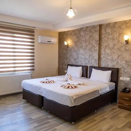 Hotel Ikarushotel 2*